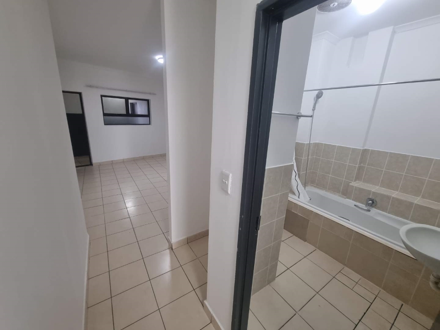 To Let 2 Bedroom Property for Rent in Observatory Western Cape